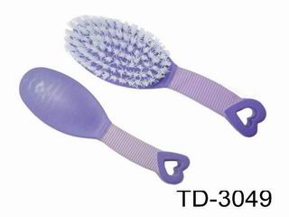 CURVED SOFT TOUCH TWO-TONE PET BRUSH