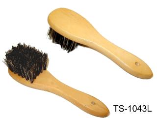 HOOF CLEANING BRUSH