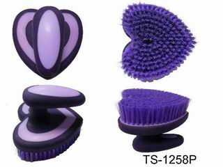 HEART SHAPE BRUSH