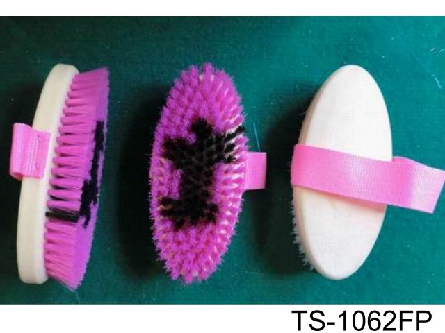 PLASTIC BODY BRUSH