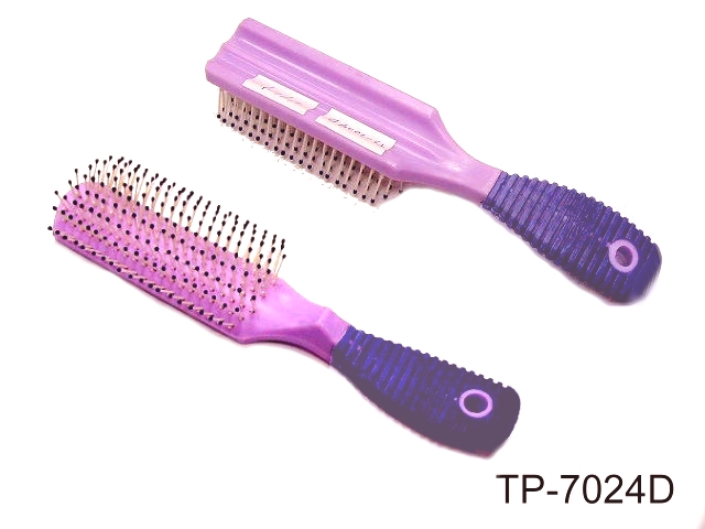 PLASTIC BRUSH