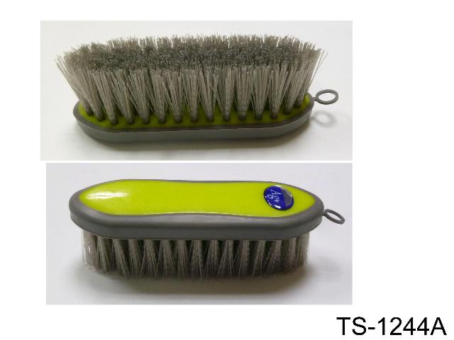 DANDY BRUSH